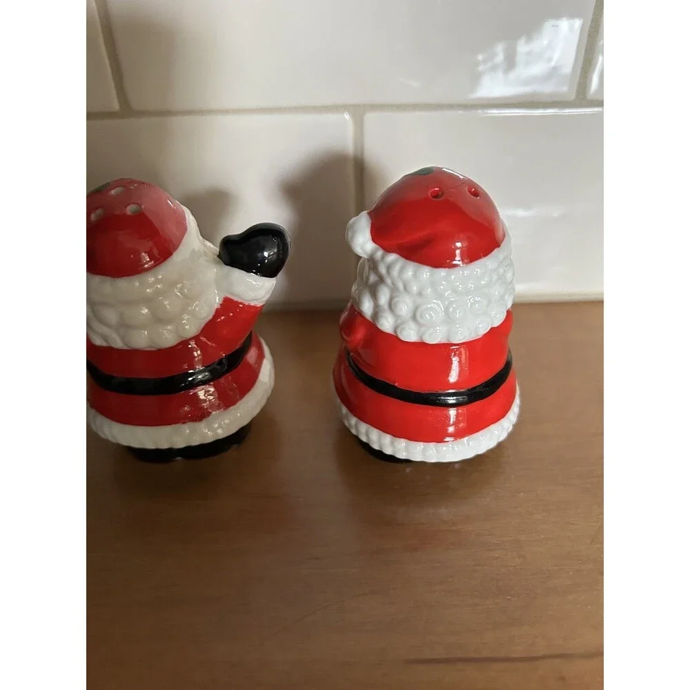 Vintage santa salt and pepper shakers